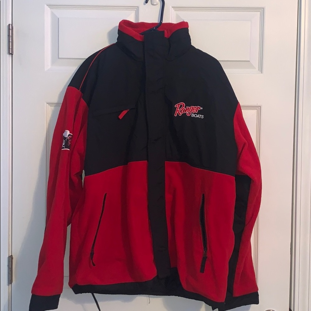 ranger boats zip up